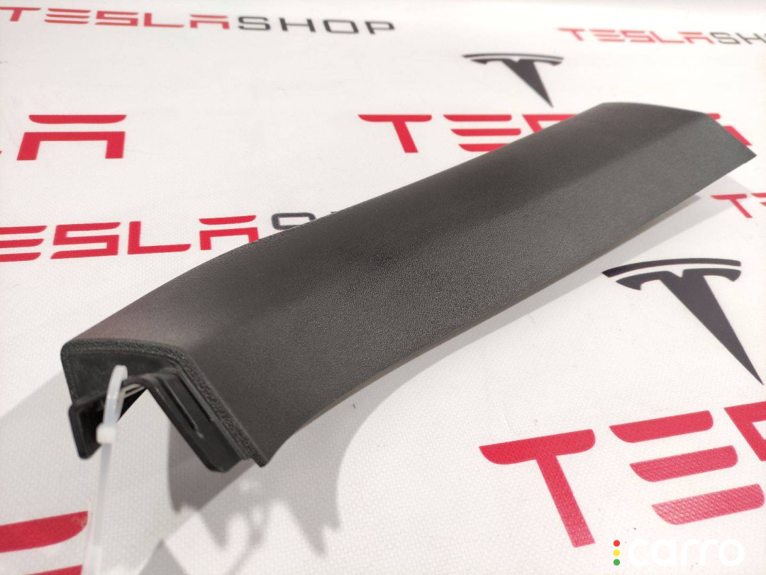 1009234-00-I Накладка крышки багажника Tesla Model S 2018г. - фото №3