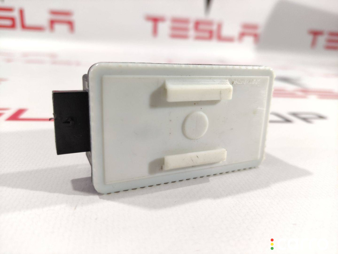 1034601-00-A Блок контроля давления в шинах Tesla Model S 2018г. - фото №3