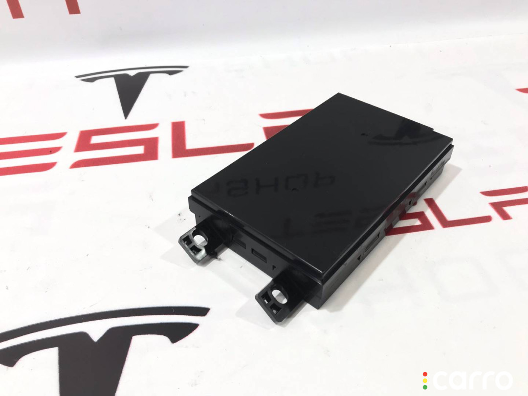 6007378-00-G, 6007366-00-S Блок управления печки/климат-контроля Tesla Model X 2017г. - фото №1