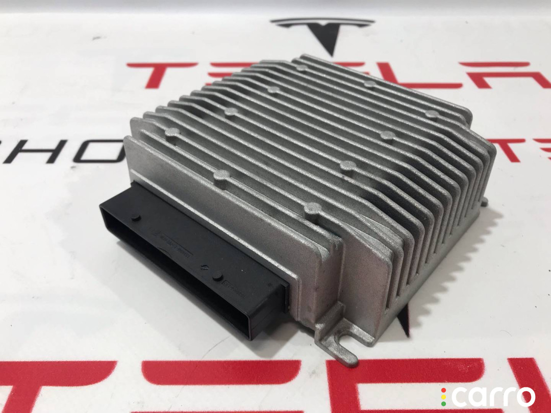 1000350-001-09, 1004833-10-A Усилитель аудио PREMIUM Tesla Model X 2017г. - фото №1