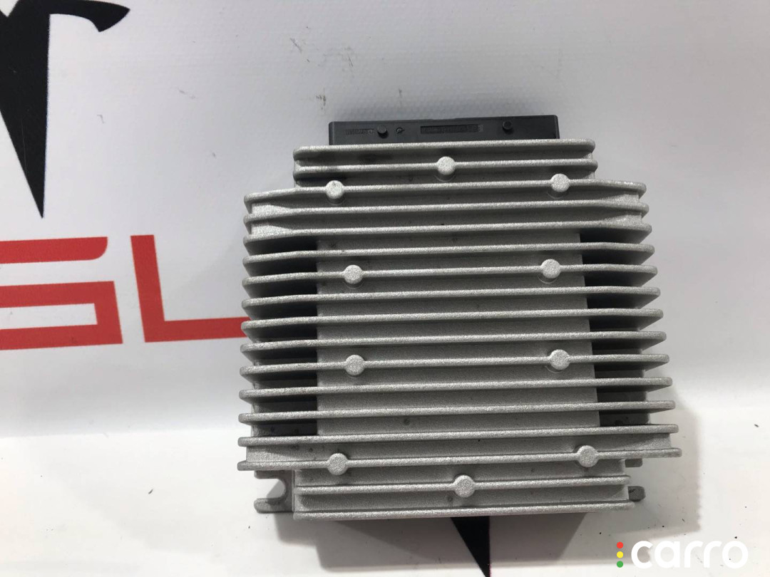1000350-001-09, 1004833-10-A Усилитель аудио PREMIUM Tesla Model X 2017г. - фото №3