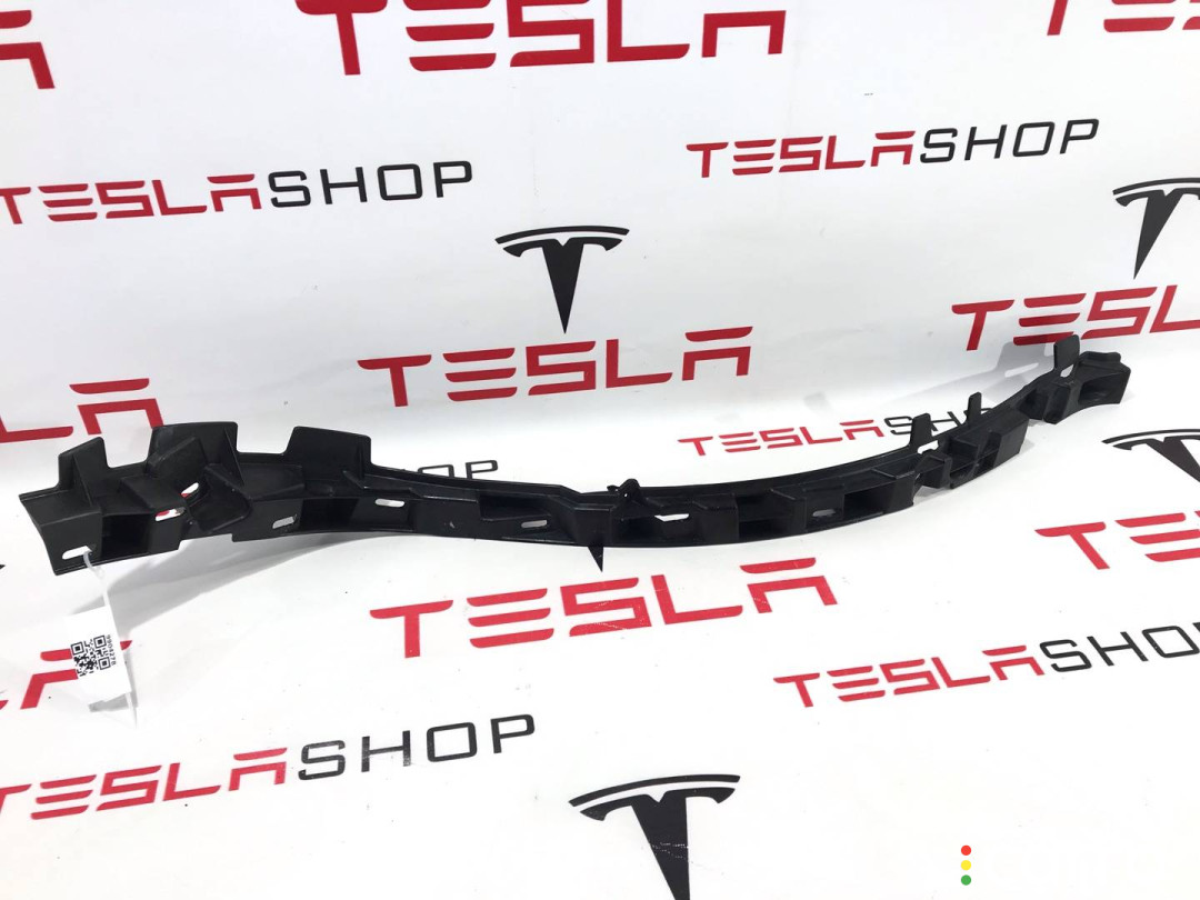 1079765-00-A накладка декоративная правая Tesla Model X 2017г. - фото №1