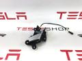 1008433-00-E, 1007940-00-G ручка внутренняя двери передней правой Tesla Model S 2017г. - фото №3
