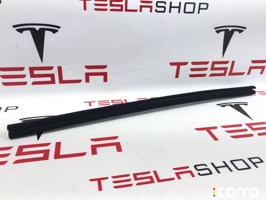 1038405-00-A, 1038406-00-A уплотнитель передний Tesla Model S 2017г. - фото №1