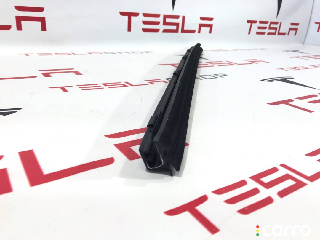 1038405-00-A, 1038406-00-A уплотнитель передний Tesla Model S 2017г. - фото №2