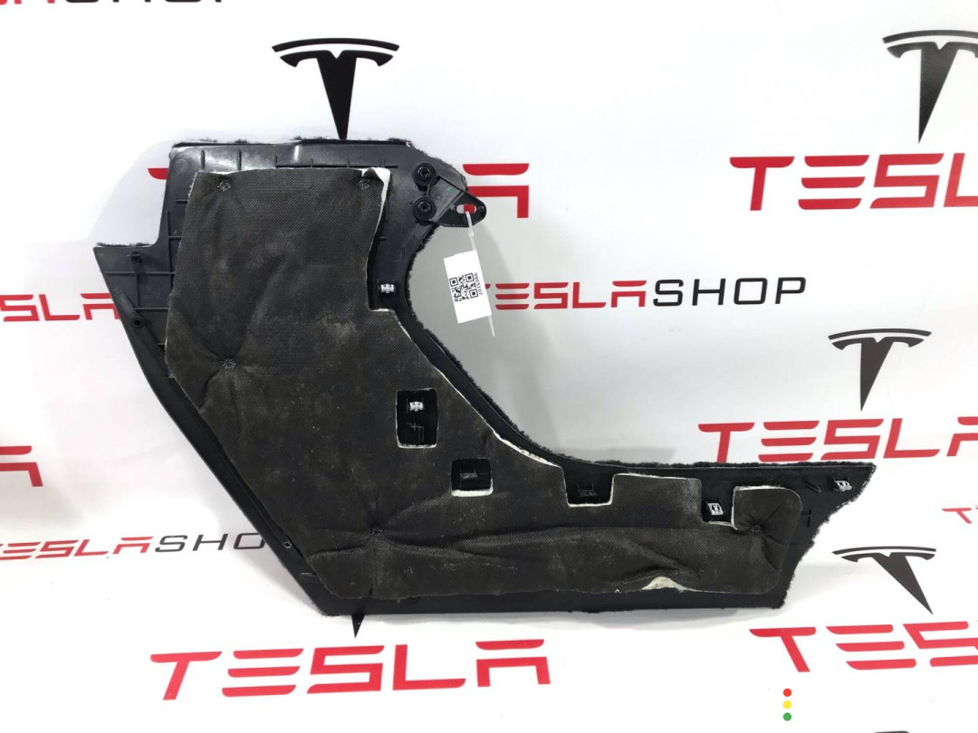 1035936-00-B Накладка центральной консоли Tesla Model X 2017г. - фото №3