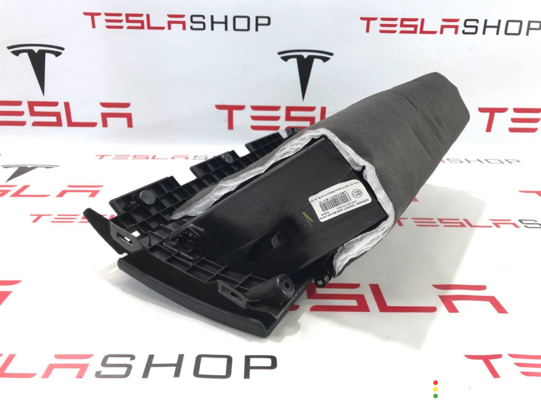 1003327-01-O Бардачок Tesla Model S 2017г. - фото №5