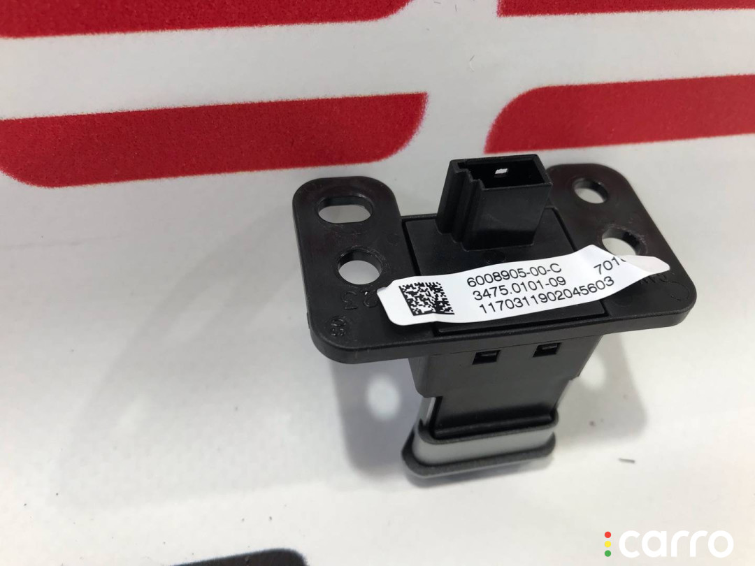 6008905-00-C кнопка аварийной сигнализации Tesla Model S 2017г. - фото №2