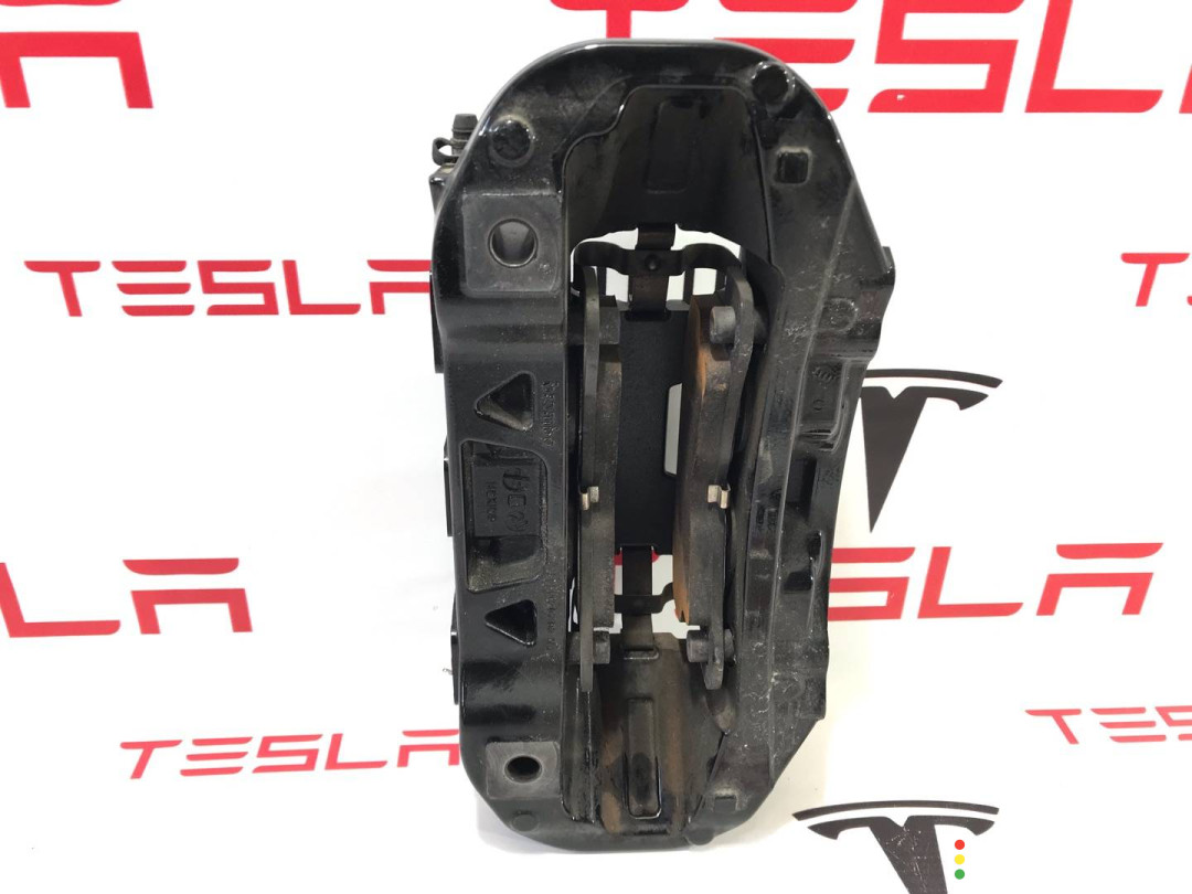 1420621-00-B Суппорт передний левый Tesla Model S 2-й рест 2021г. - фото №4