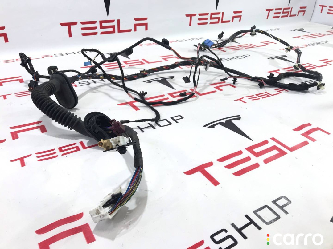 1067957-00-F Электропроводка двери Tesla Model 3 2018г. - фото №2