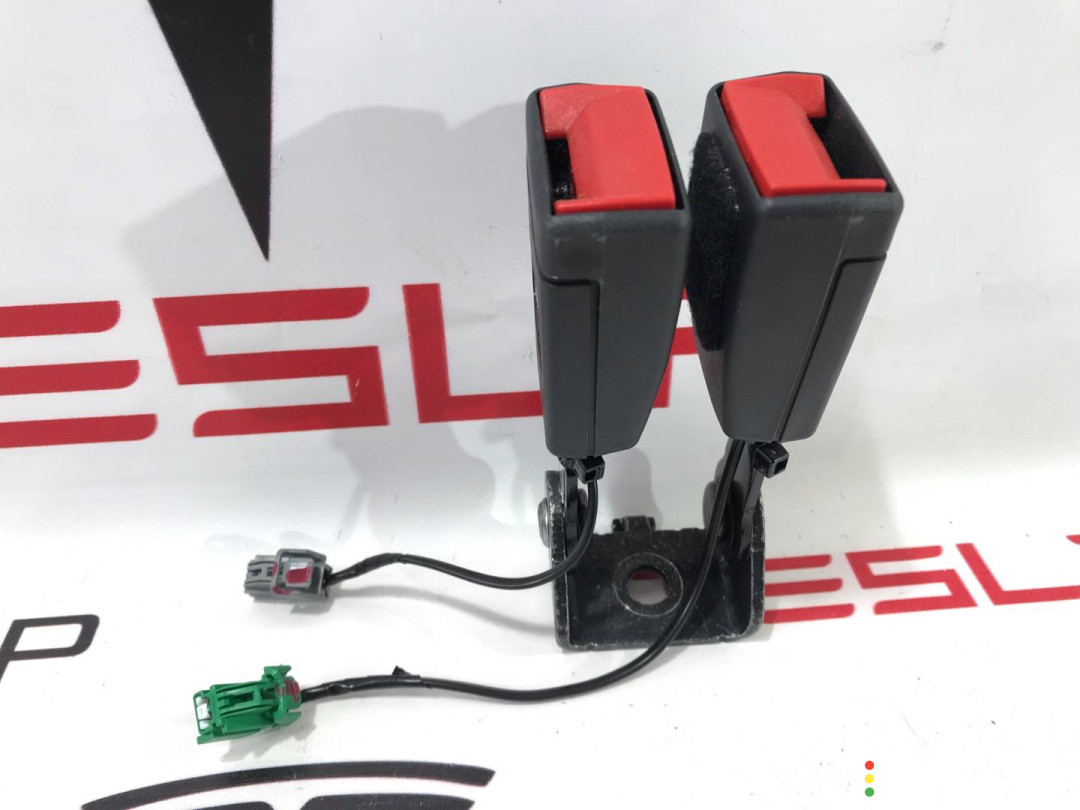 1592381-00-C, 1592381-91-C Замок ремня безопасности задний Tesla Model S 2-й рест 2021г. - фото №3
