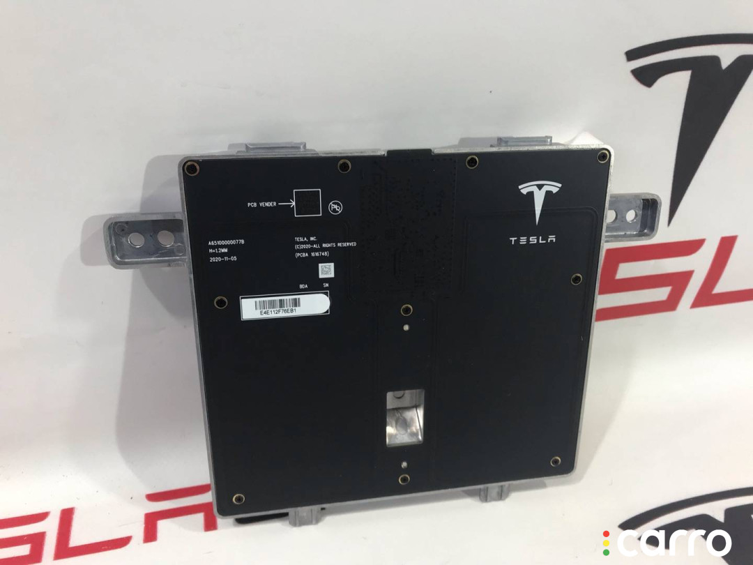 1615868-10-C Беспроводное зарядное устройство Tesla Model S 2-й рест 2021г. - фото №1