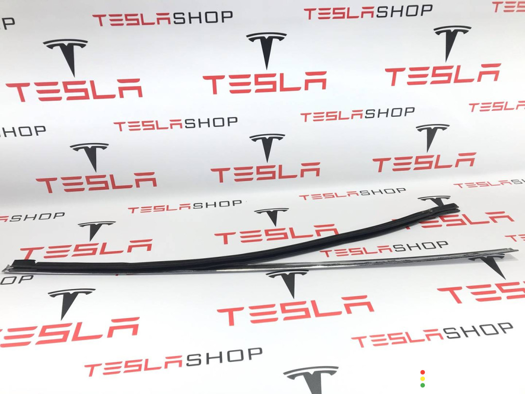 1032167-88-D, 1032175-00-C молдинг двери задней левой Tesla Model X 2017г. - фото №3