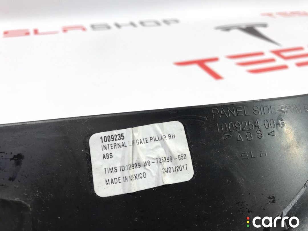 1009254-00-G, 1009235-00-I Накладка крышки багажника Tesla Model S 2017г. - фото №5