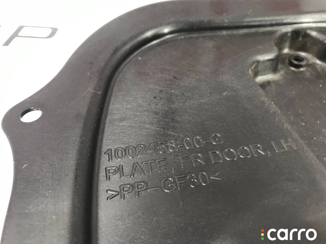 1037847-00-D, 1002458-00-G Накладка двери внутренняя передняя левая Tesla Model S 2017г. - фото №4