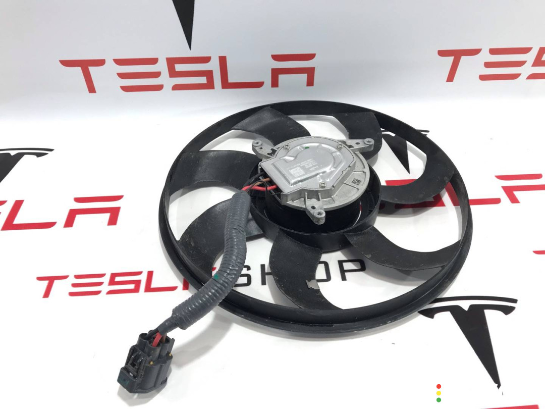 1589350-00-B Вентилятор радиатора Tesla Model S 2-й рест 2021г. - фото №1