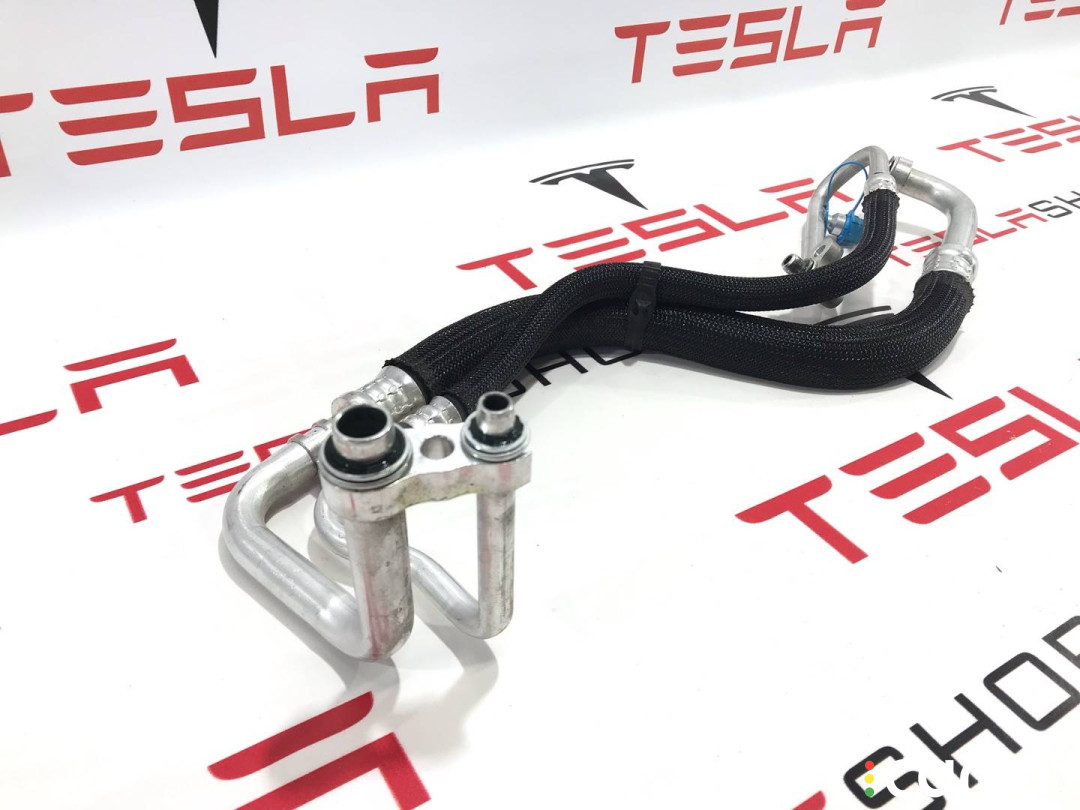 1594005-00-C Трубка кондиционера Tesla Model S 2-й рест 2021г. - фото №2