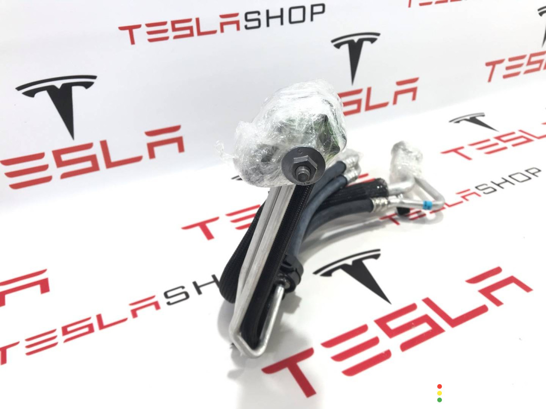 1588298-00-B Трубка кондиционера Tesla Model S 2-й рест 2021г. - фото №3