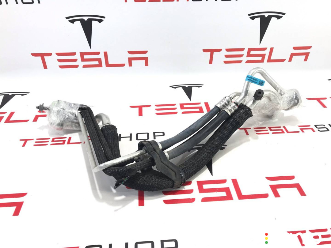 1588298-00-B Трубка кондиционера Tesla Model S 2-й рест 2021г. - фото №4
