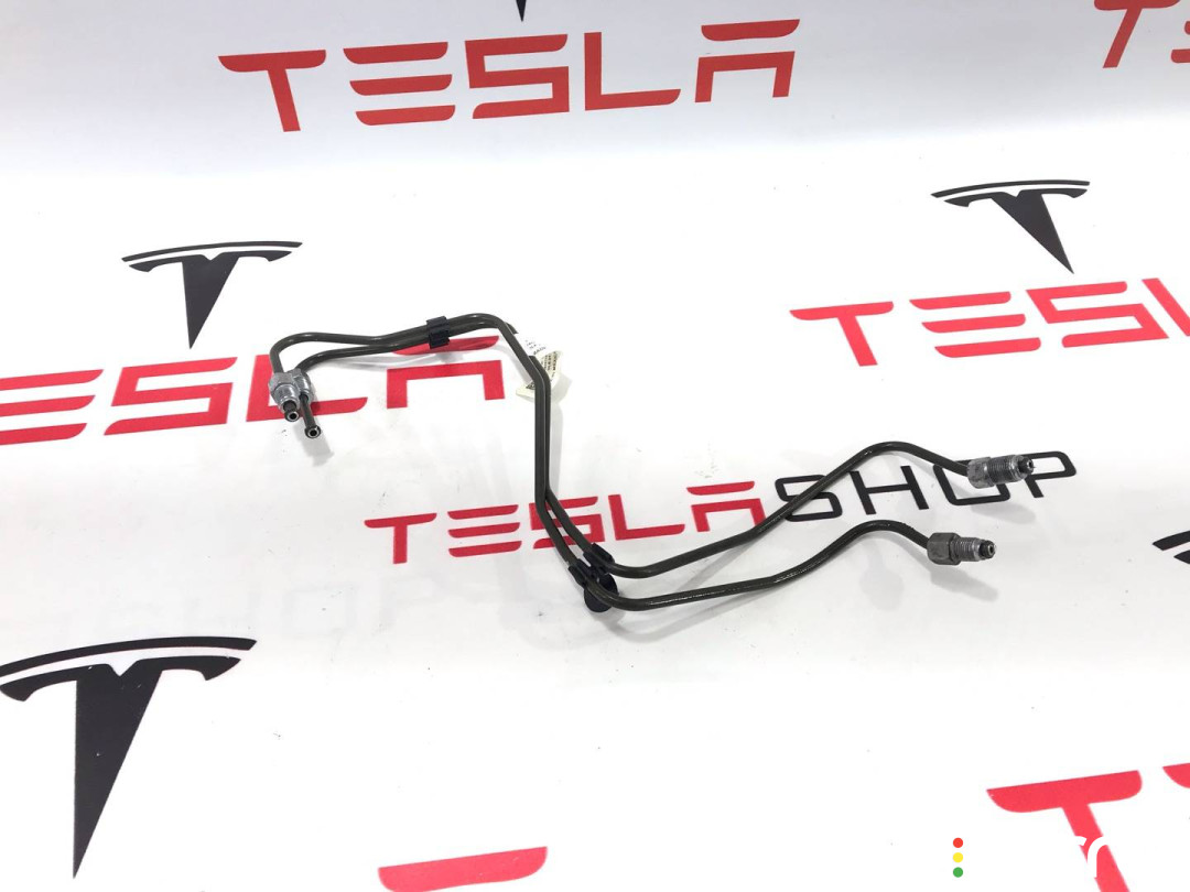 1659474-00-A, 1420716-00-D, 1620715-00-A трубка тормозная Tesla Model S 2-й рест 2021г. - фото №1