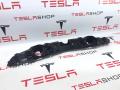 1613720-00-B, 1617890-00-B Накладка крышки багажника Tesla Model S 2-й рест 2021г. - фото №3