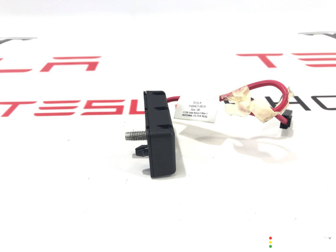 1509421-00-B антенна Tesla Model S 2-й рест 2021г. - фото №1