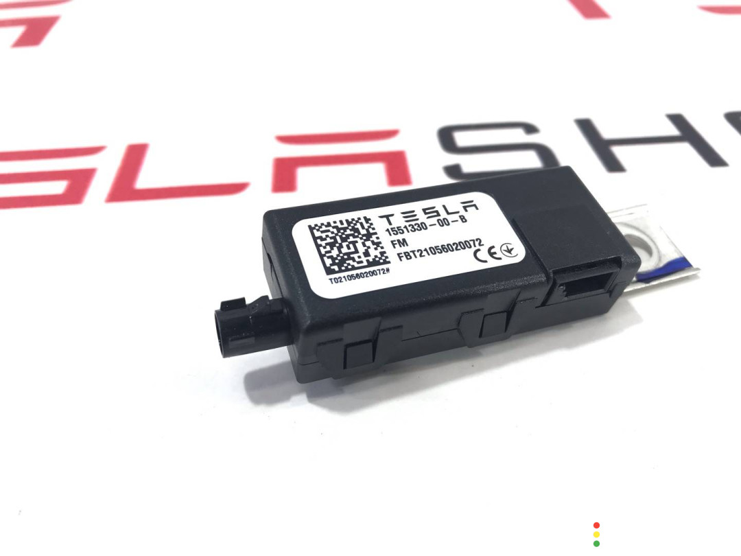 1551330-00-B усилитель антенны Tesla Model S 2-й рест 2021г. - фото №1