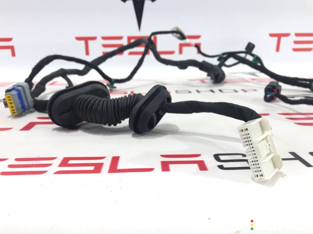 Электропроводка двери Tesla Model S 2-й рест 2021г. - фото №2