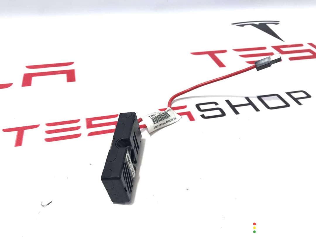 1012002-00-A антенна Tesla Model S 2016г. - фото №4