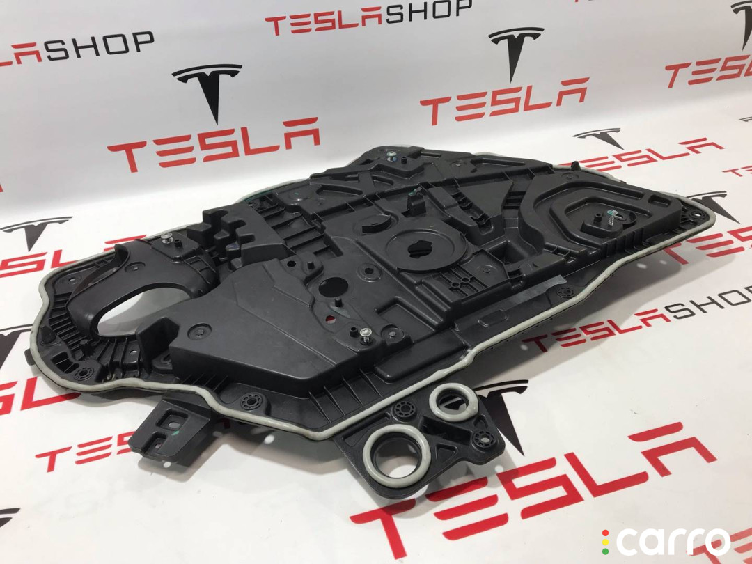 1526805-00-B, 1495509-00-B Накладка двери внутренняя передняя правая Tesla Model Y 2020г. - фото №4