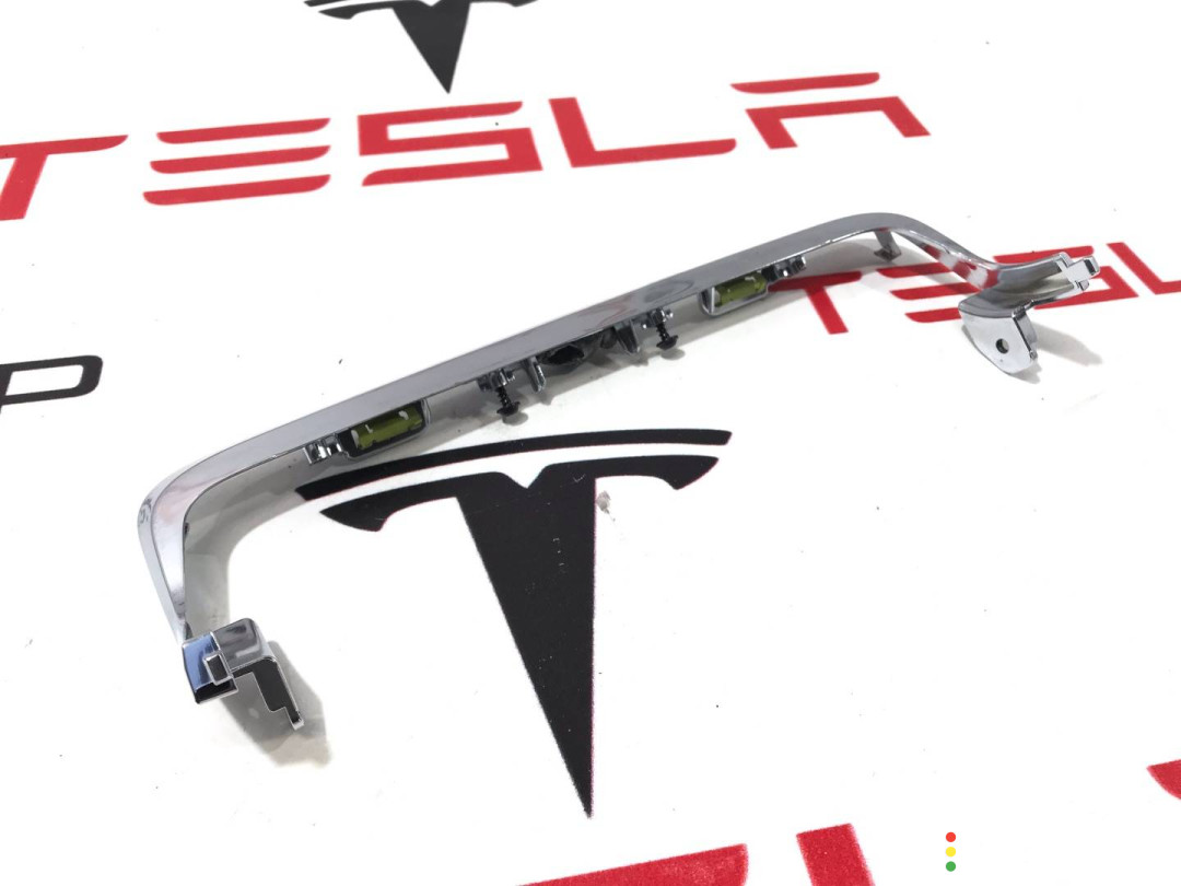 1564400-24-C, 1625136-00-D Накладка центральной консоли Tesla Model S 2-й рест 2021г. - фото №3