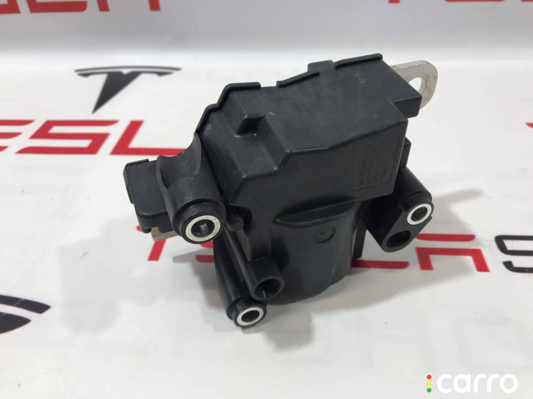 1089334-00-J, 1496221-01-A, 1500620-01-A контактор высоковольтной батареи Tesla Model 3 2021г. - фото №3