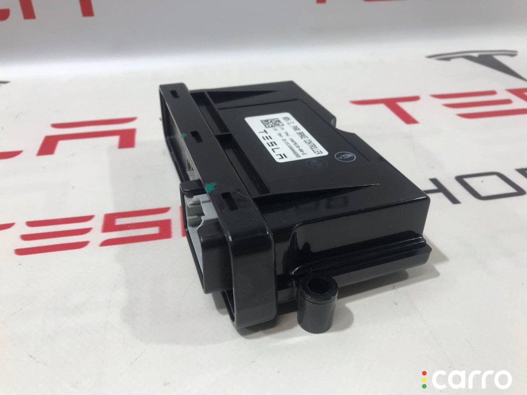 1007618-00-E ЭБУ электронного стояночного тормоза Tesla Model S 2017г. - фото №3