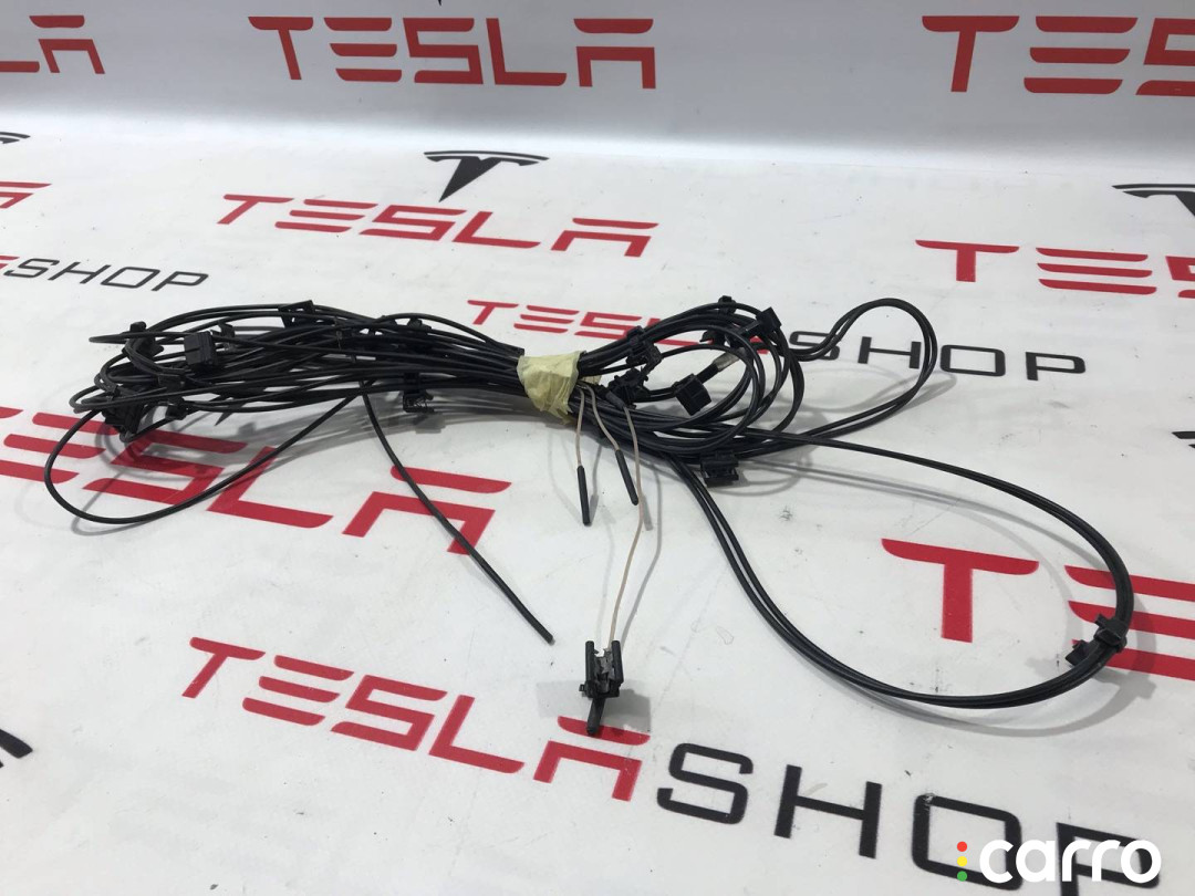1034601-00-D антенна Tesla Model S 2015г. - фото №4