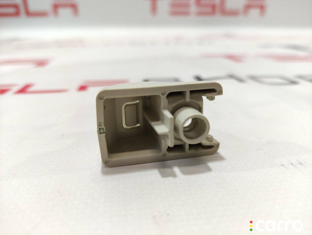 1050620-00-A Крепление (крючок) солнцезащитного козырька Tesla Model S - фото №2
