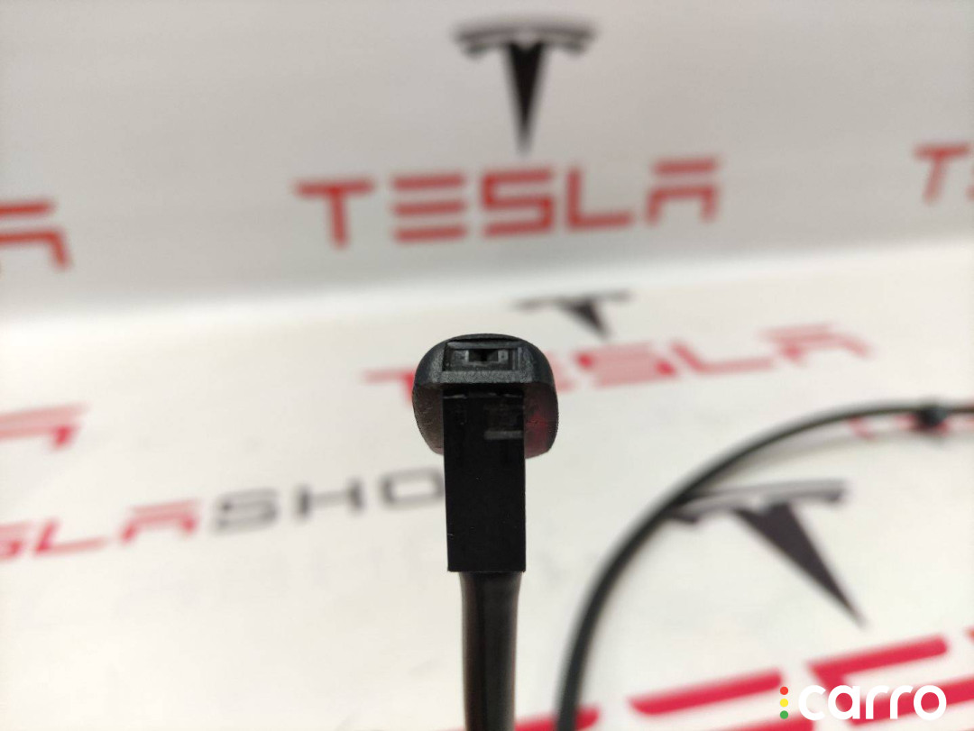 1052887-00-C, 1054647-00-A форсунка омывателя Tesla Model S - фото №3