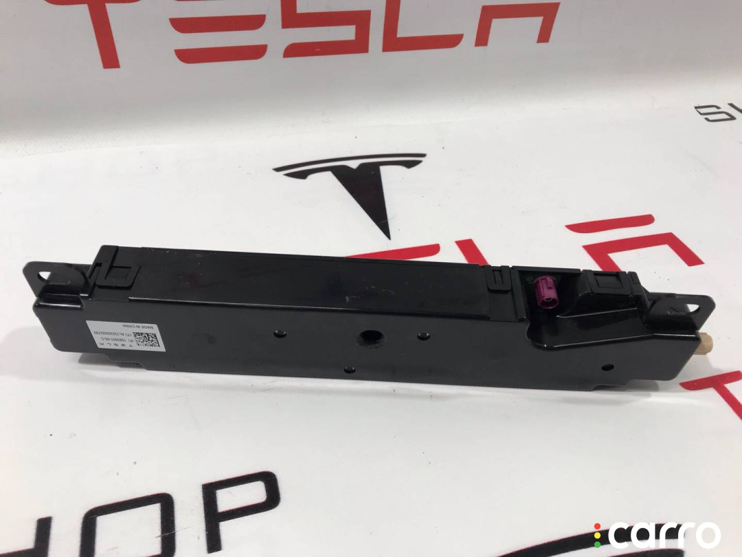 1585601-00-C антенна Tesla Model 3 2020г. - фото №1