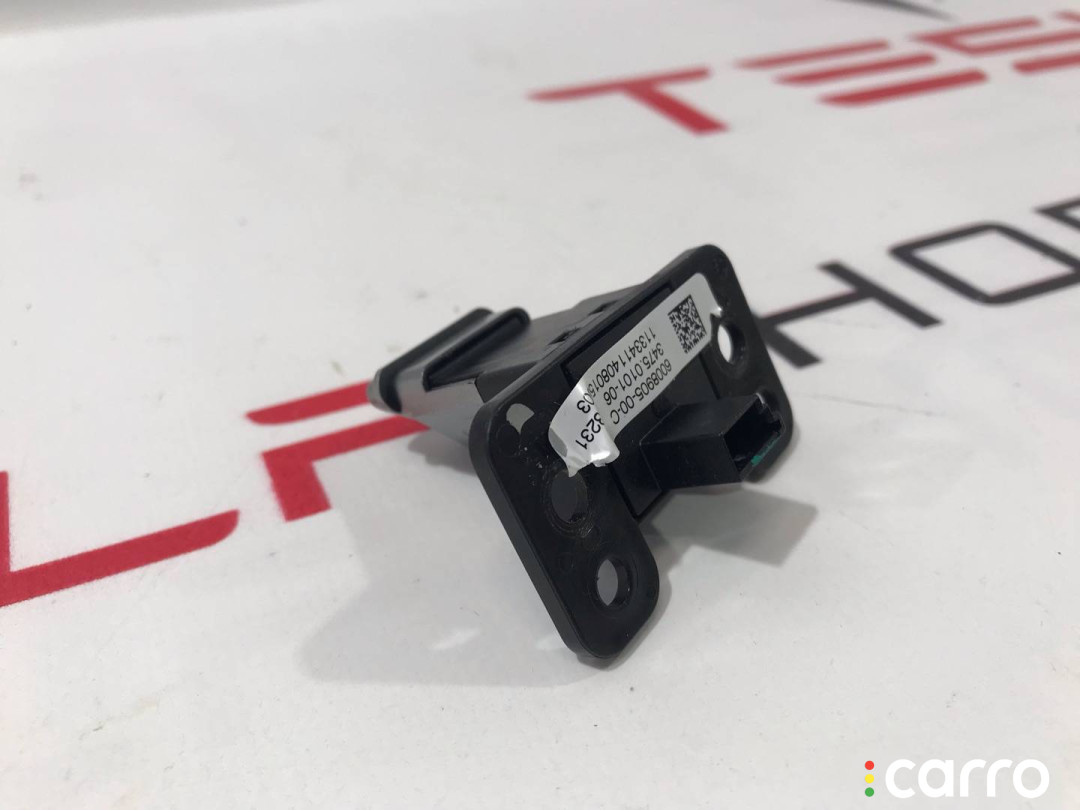 6008905-00-C кнопка аварийной сигнализации Tesla Model S 2013г. - фото №3