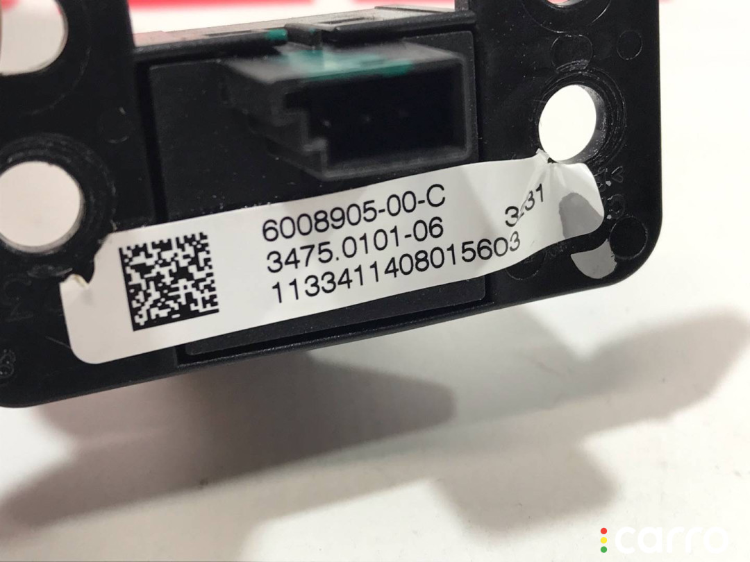 6008905-00-C кнопка аварийной сигнализации Tesla Model S 2013г. - фото №4