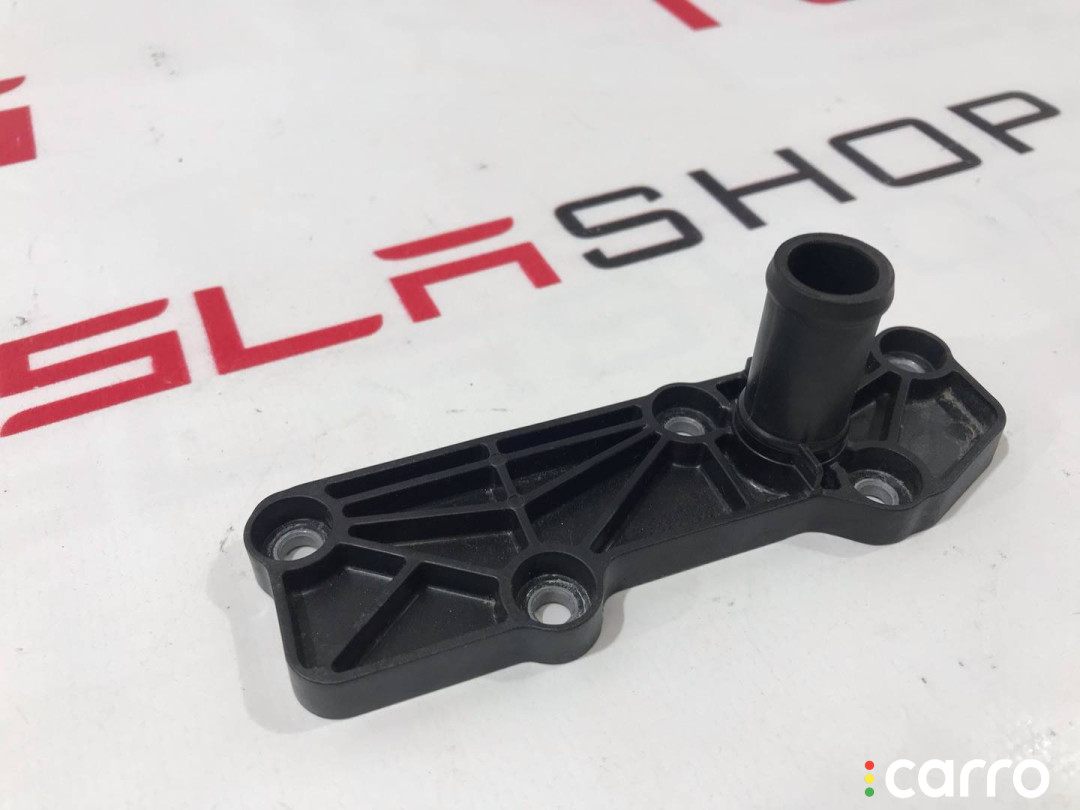 1037000-00-F, 1134783-00-J, 1038470-00-C Штуцер Tesla Model S 2015г. - фото №2