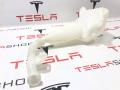 1005400-00-B бачок омывателя Tesla Model S 2015г. - фото №3