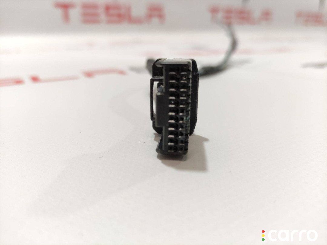 1032442-00-G разъем (фишка) проводки Tesla Model X - фото №1