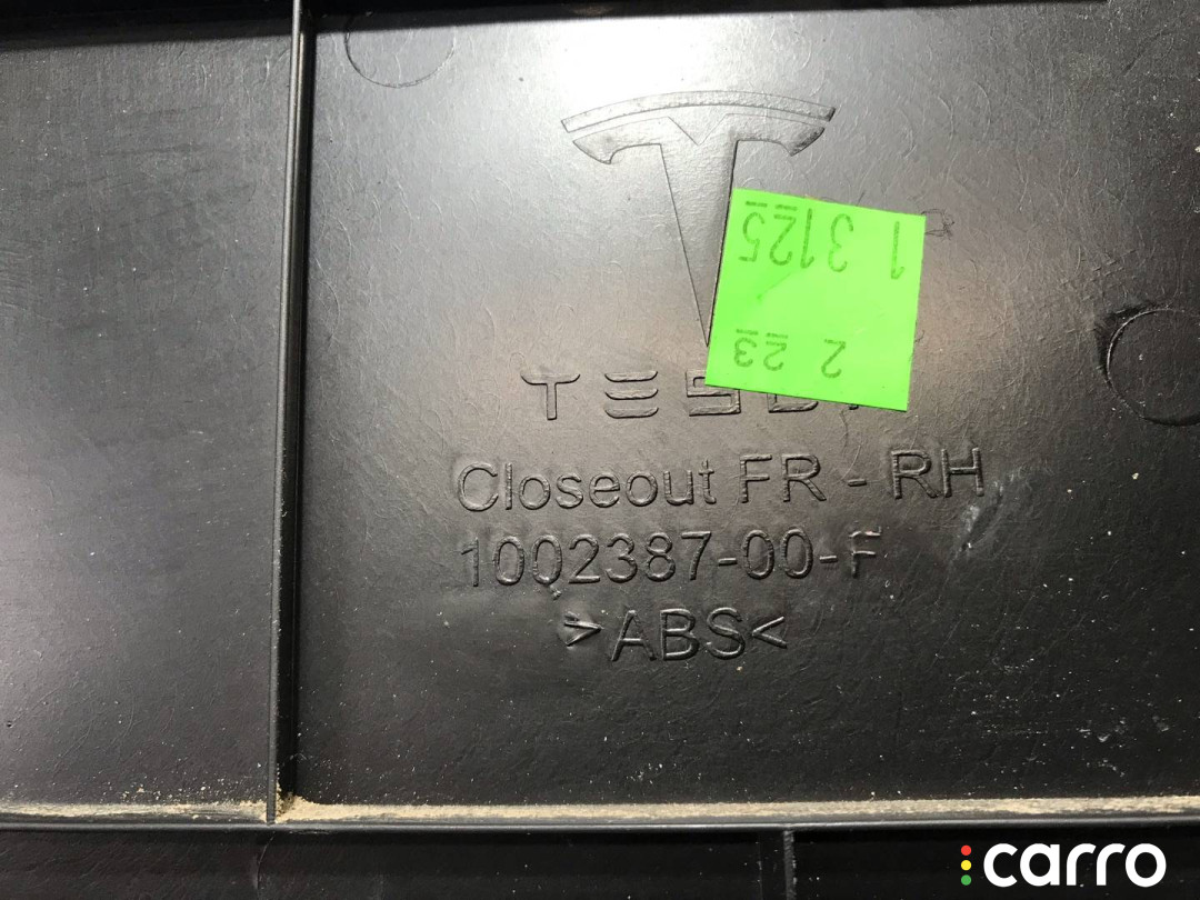 1008244-98-I, 1002387-00-F Накладка центральной консоли Tesla Model S 2015г. - фото №4