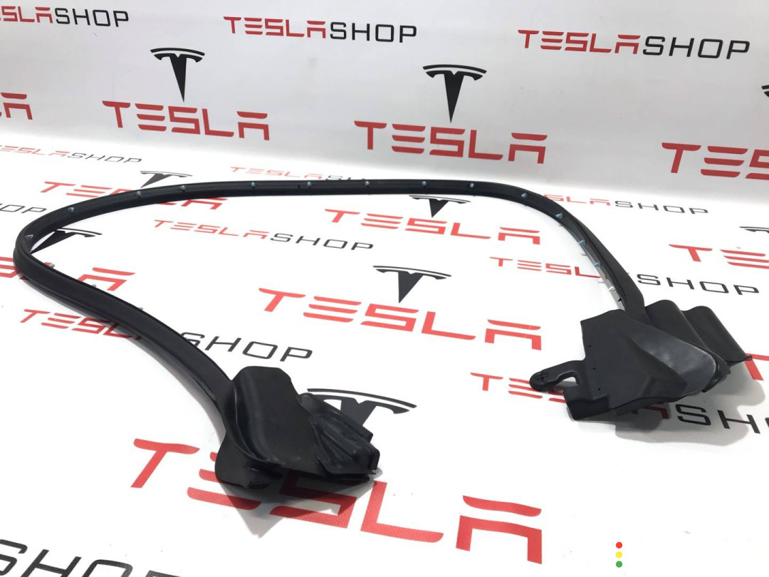 600959400D Уплотнитель передней двери Tesla Model S 2015г. - фото №2