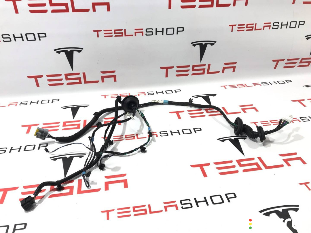 1004426-00-M Электропроводка двери Tesla Model S 2015г. - фото №1