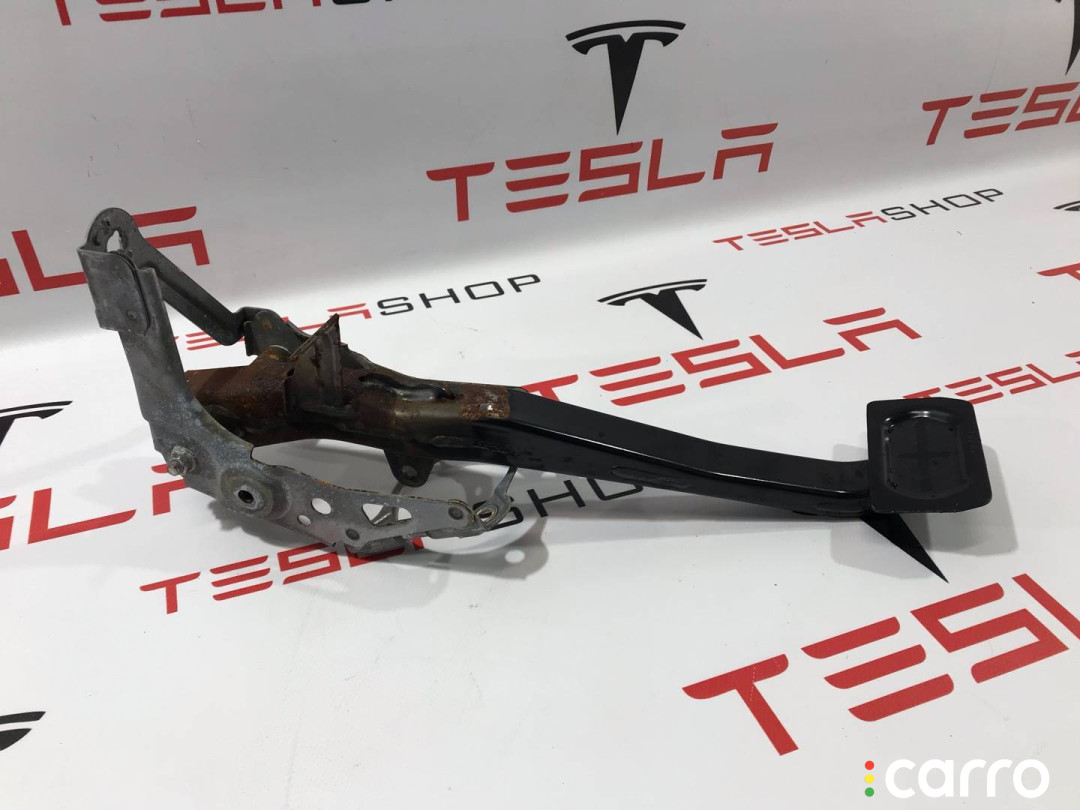 1050657-00-A, 6006455-00-A Педаль тормоза Tesla Model S 2015г. - фото №2