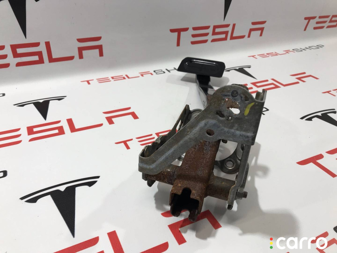 1050657-00-A, 6006455-00-A Педаль тормоза Tesla Model S 2015г. - фото №4