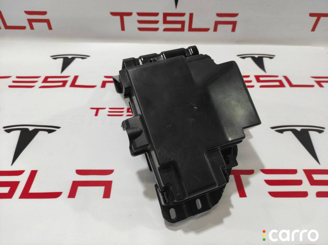 1013272-00-E, 1013274-02-C Блок предохранителей Tesla Model S 2015г. - фото №6