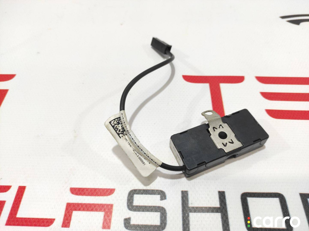 101200201B антенна Tesla Model S 2015г. - фото №1
