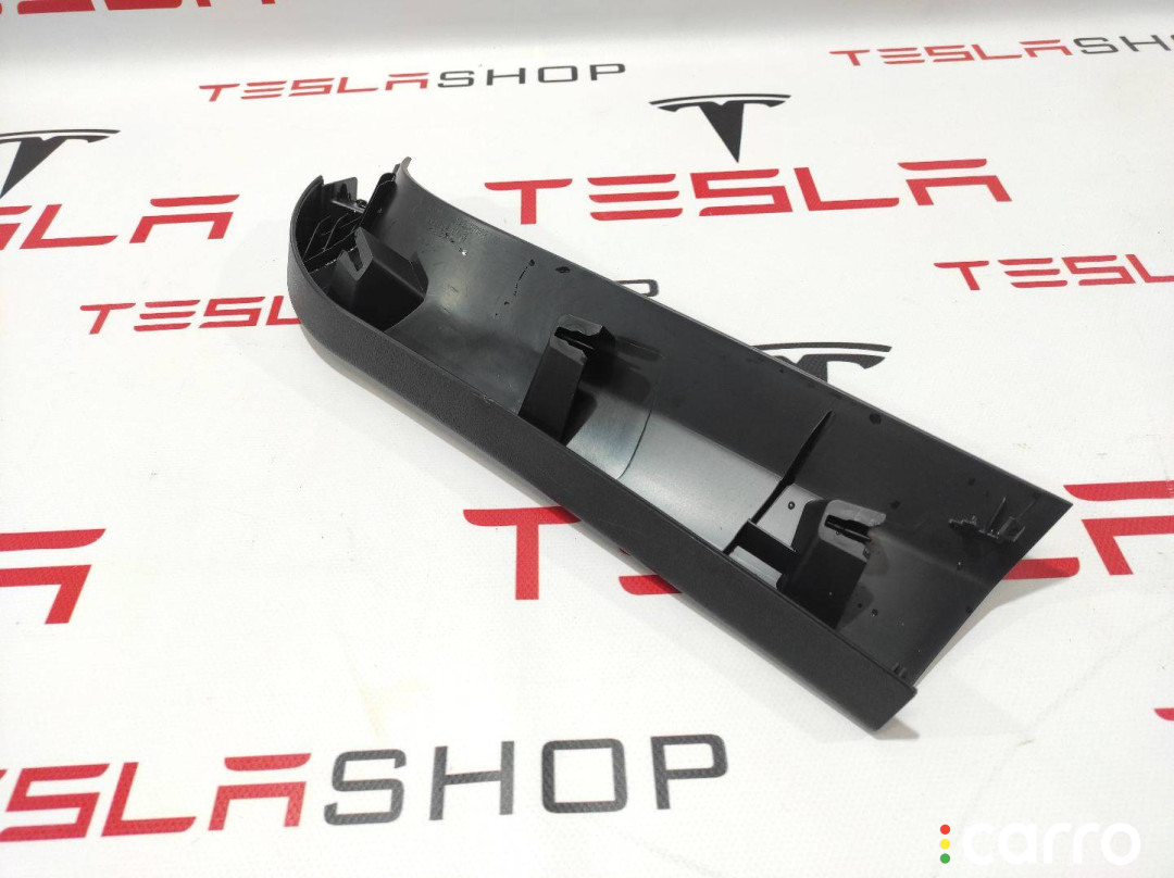 1009234-00-I, 1009252-00-G Накладка крышки багажника Tesla Model S 2017г. - фото №2